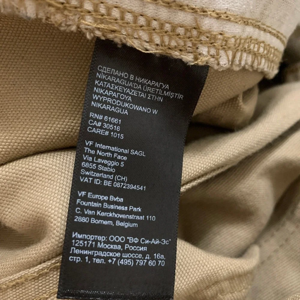 The North Face 11-inch Cargo Shorts Men's 40 Khaki Cotton Canvas Outdoor Utility